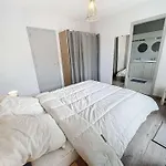 Maison A 500m De La Avec Jardin, 4 Chambres, Wi-fi Et Parking - 8 Couchages - Fr-1-361-539