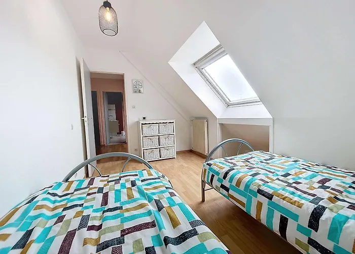 Σπίτι διακοπών Maison A 500m De La Avec Jardin, 4 Chambres, Wi-fi Et Parking - 8 Couchages - Fr-1-361-539